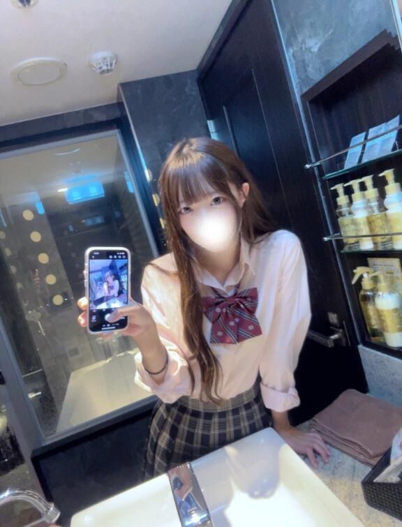 ぺこっ