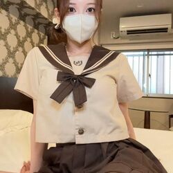 マイクロビキニと制服♪